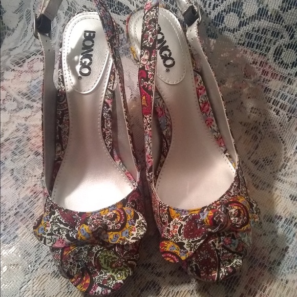 NWOT Bongo Paisley Slingback Heels with Peep Toes - Picture 2 of 7